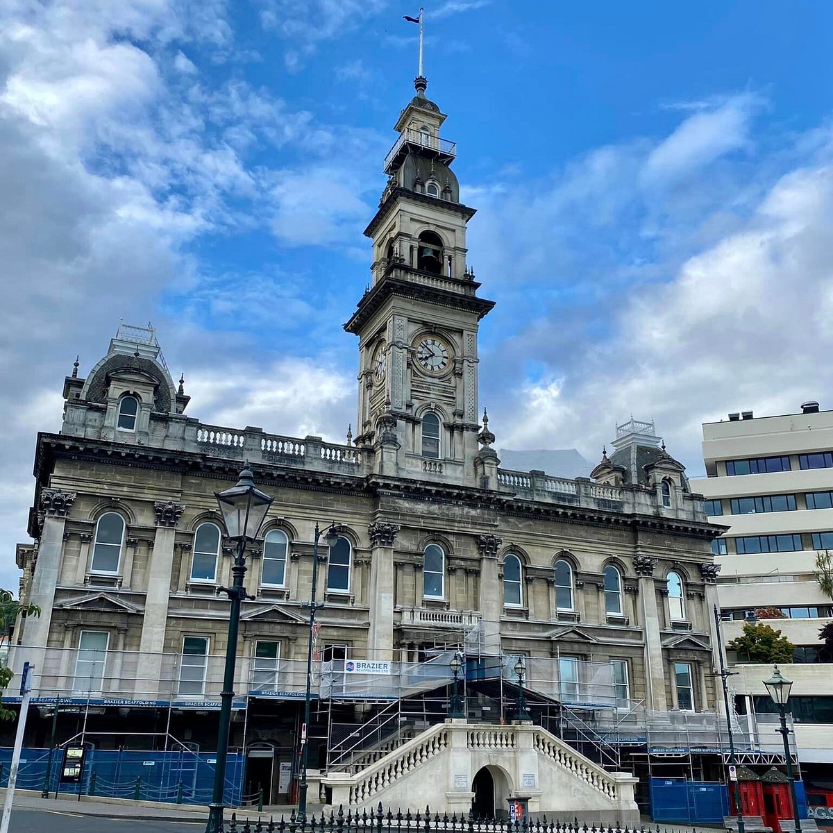 Flights to Dunedin